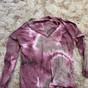 Tie-Dye V-Neck Long Sleeve Top